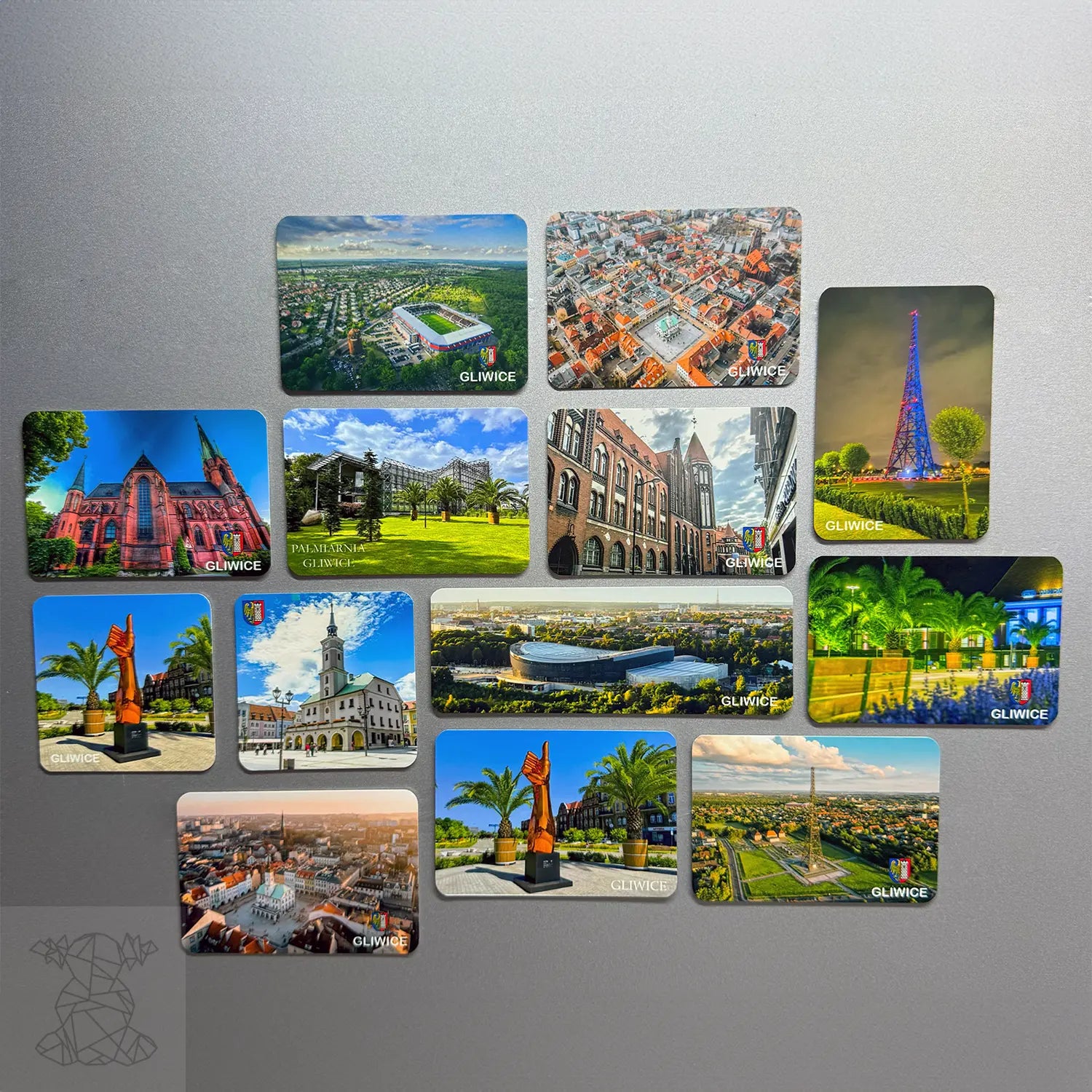 Custom metal magnets featuring iconic landmarks of Gliwice, Poland — including Palmiarnia Gliwice, Radio Tower, Old Town Hall, and city panoramas. Perfect for souvenir collections.